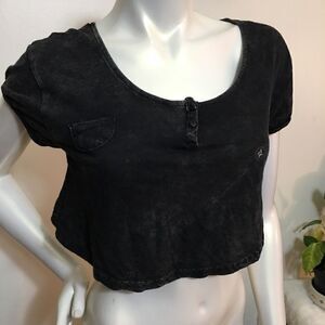 Acid wash crop top with mini pocket 2 button V